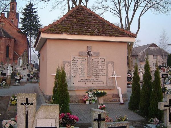 W nocy z 6/7 września 1944 r. w pobliżu wsi Konopaty nastąpił zrzut 12-osobowej (9 Polaków i 3 Rosjan)grupy rozpoznawczo-dywersyjnej "Pomorze",której zadaniem b