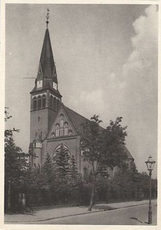 Żary  Kościół  Parafialny na dawnej fotografii  
Zastrzeżenie :Zdjęcia mogą pochodzić z zasobów 
archiwów państwowych lub prywatnych