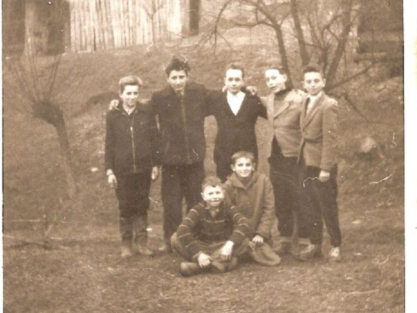 Bugaj Olek pod jego domem,Opublikował Stanisław Karcz