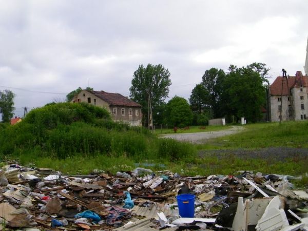 jako własność nie widzi właściciela lub tylko przejazdem trudno zrozumieć tych co mają a jeszcze trudniej tych co nie mają  wiem są różne piramidy co to zmieni