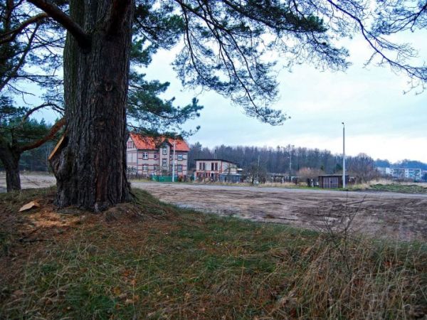 Waplewo Wielkie - grudzień 2013. Widok od strony byłej stacji kolejowej.