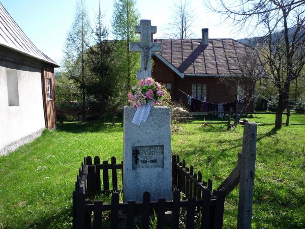 Kapliczka"1000 lecie chrztu Rusi."