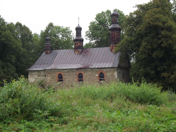 cerkiew pw. Przeniesienia Relikwii św. Mikołaja  - z 1843r. w Króliku Wołoskim,  ludność łemkowska po II w.św. - wysiedlona. Trwają prace remontowe pod "pilotaż