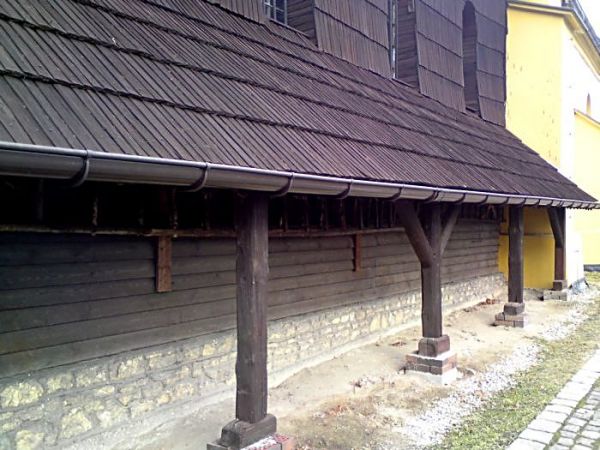 Zabytkowy, drewniany kościół pw Świętej Trójcy - autor A.Olszewski