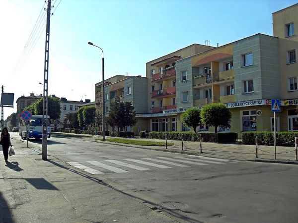 Na ulicy Kościuszki przy skrzyżowaniu z ulicą Sobieskiego