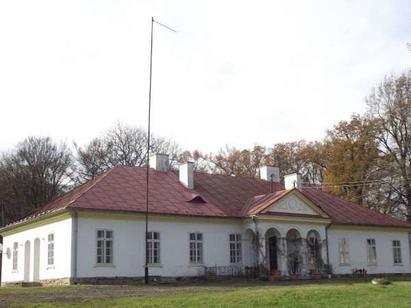 w jednym z opisów wspomniałem, iż obecny właściciel dworu wspominał też o Łowisku Starzawa - tam 800 ha, pięknie ! - ale przy temacie pozwolę sobie wspomnieć, i