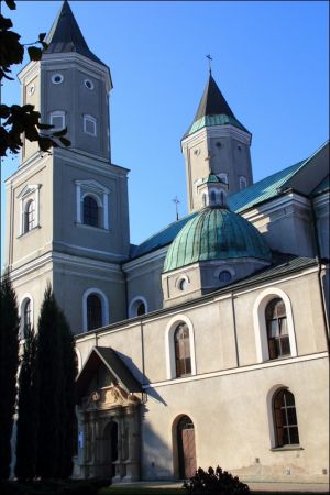 Kościół pw. św. Mikołaja i Stanisława biskupa w Jarosławiu przy ulicy Benedyktyńskiej. Przez starszych mieszkańców zwany Anna Kasarnia, został zbudowany w latac