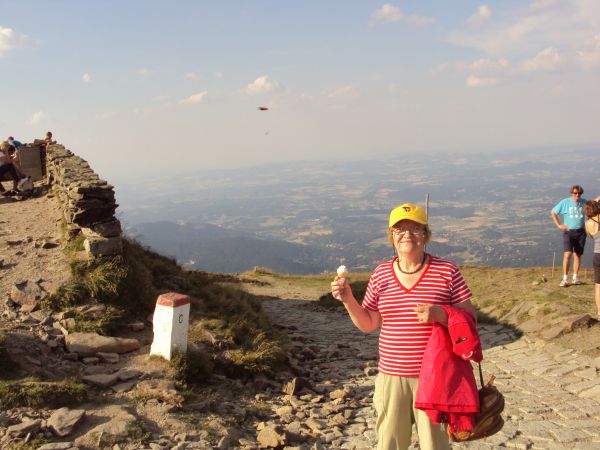 Śnieżka  - tu w strefie czeskiej a lody włoskie w polskiej ręce - pewnie "w pigułce" forma kosmopolityzmu.