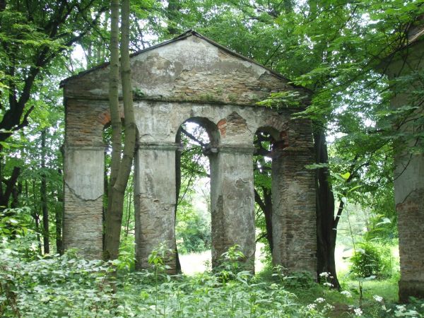 Cerkiew w Króliku Wołoskim została zbudowana w latach 1843-1845 w miejscu starszej, drewnianej świątyni. W latach 1923 oraz 1930 została odnowiona. Po wojnie, p