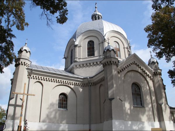 Cerkiew św. Michała Archanioła w Ryszkowej Woli , murowana parafialna cerkiew greckokatolicka . Zbudowana w 1896 r. Po wojnie cerkiew została przejęta przez koś