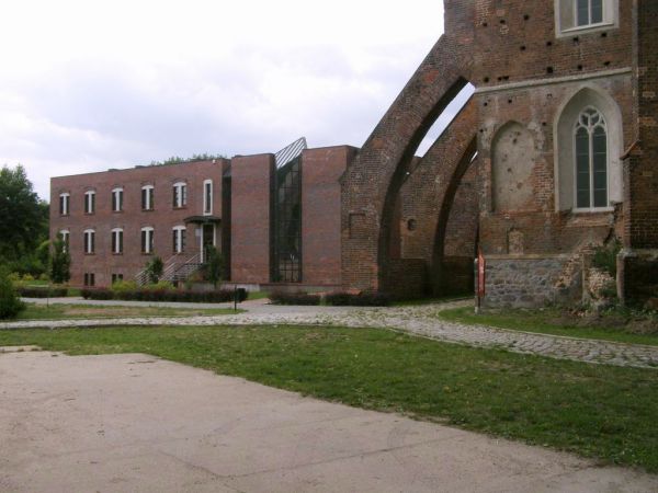 Głogów ul. Kamienna droga kolegiata fot. 9