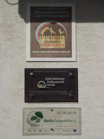 Gospodarstwo Agroturystyczne "U Flika" - jedna ze ścian z certyfikatami, a jest ich więcej - i ścian i certyfikatów, przy okazji : pozdrawiamy p. Romana.