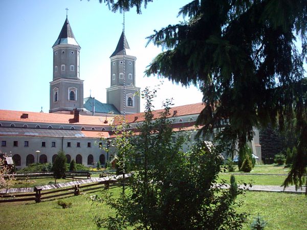 Kościól Św. Michała i klasztor ss. Benedyktynek .