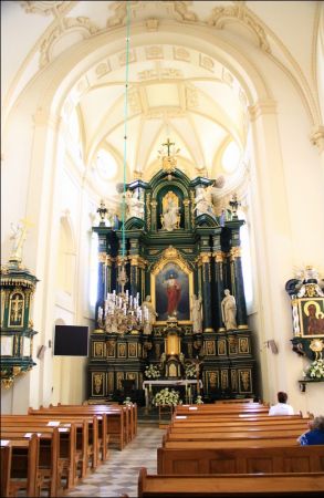 Kościół pw. św. Mikołaja i Stanisława biskupa w Jarosławiu przy ulicy Benedyktyńskiej. Przez starszych mieszkańców zwany Anna Kasarnia, został zbudowany w latac