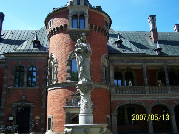 Palac w Pławniowicach