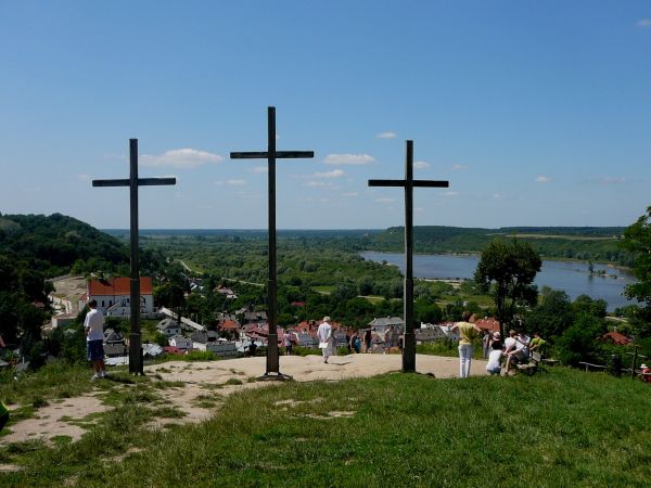 KAZIMIERSKIE TRZY KRZYŻE