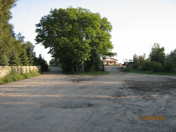 Wyrazów - ul. Wyścigowa i wjazd do tartaku