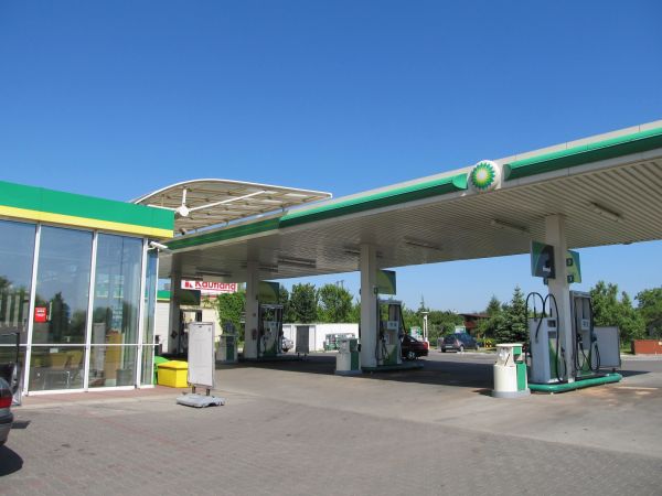 Stacja benzynowa przy Poznańskiej