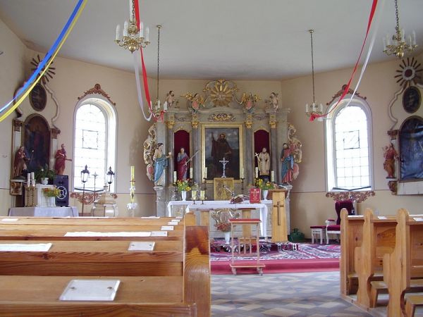 Wnętrze kościoła.
Kościół p.w. św. Jakuba Apostola, zbudowany w miejsce drewnianego kościoła który spłonał.Obecny kościół zbudowano w latach 1864-1869 w stylu