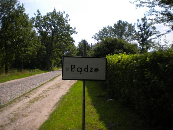 Bądze