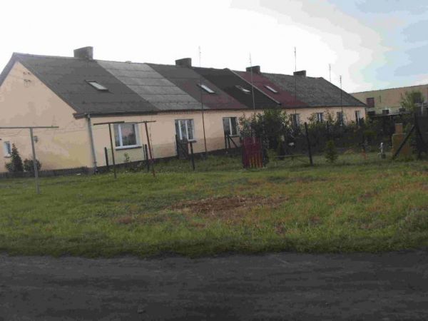 Otoczna, jesień 2008 - dawne czworaki dworskie