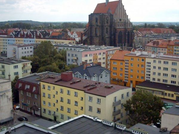 Dach nyskiej "Katedry" kościół św.św. Jakuba i Agnieszki Najbardziej stromy dach w Europie