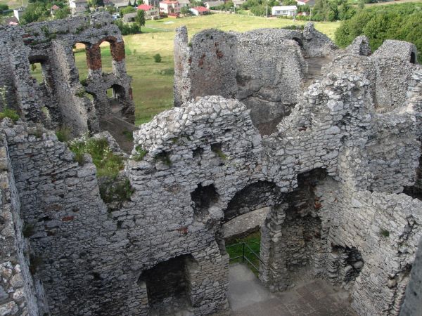Zamek OGRODZIENIEC **** http://www.zamek-ogrodzieniec.pl/ **** http://zamki.net.pl/zamki/podzamcze/podzamcze.php **** Zamek Ogrodzieniec znajduje się w Podzamcz