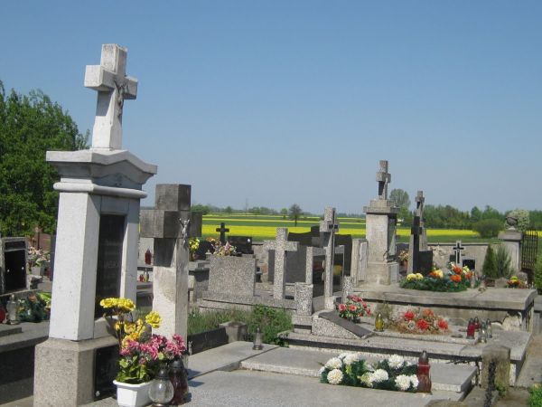 Maj 2009  cmentarz
