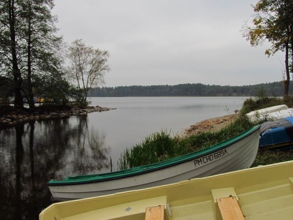 Spokojnie i jesiennie nad rzeką Wdą i jeziorem Wdzydze