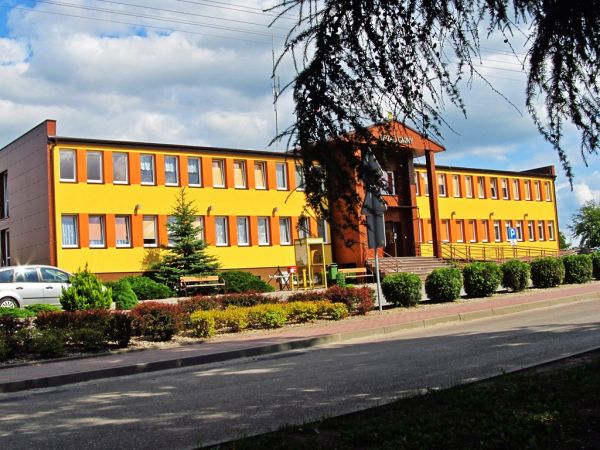Budynek Urzędu Gminy po modernizacji w 2013 roku
