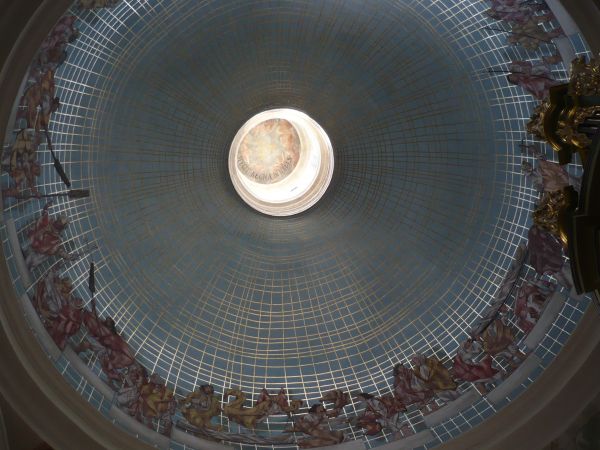 Widok na wnętrze kopuły w kościele św.Wojciecha.