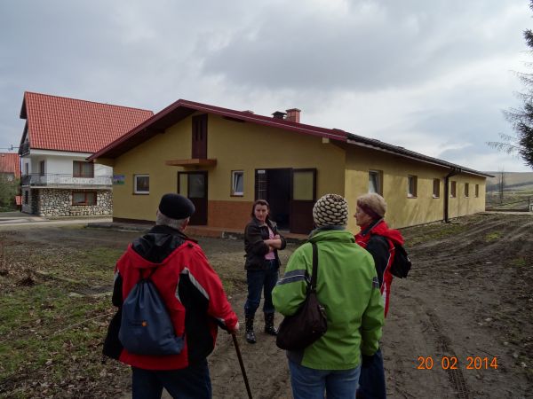 wytwarzając ponad 10 mld kg mleka rocznie, Polska znajduje się w gronie 5 - ciu  największych producentów mleka w Europie i 10 - ciu na świecie, - zagrodę z obo