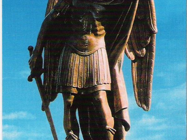 ze zbiorów prywatnych: Wizerunek Św. Michała Archanioła - Patrona Sanoka, wydany przez Siostry Michalitki z Miejsca Piastowego - X 2013r. Na półwyspie Gargano,