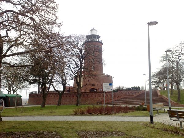 Latarnia Morska Kołobrzeg
# Wysokość wieży: 26 m
# Wysokość światła: 36 m n.p.m.
# Zasięg światła: 16 Mm (29,6 km)