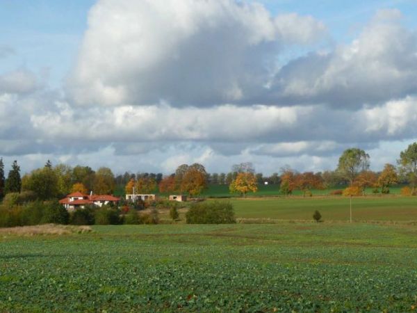 W oddali SSSE Redzikowo-Wieszyno