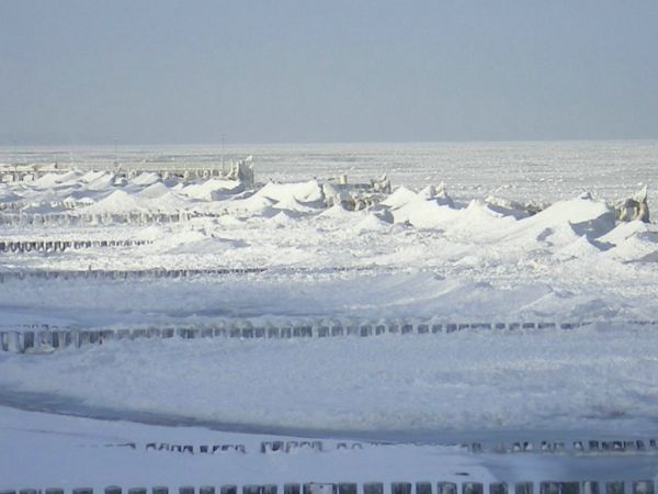 Bałtyk zimą w Grzybowie