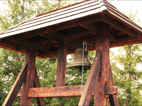 Cerkiew greckokatolicka p.w. Michała Archanioła - wzniesiona w 1843 r. w Brzeżawie .  Obecnie kościół rzymskokatolicki pw. Św. Michała Archanioła.