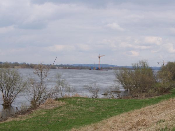 Po drugiej stronie Wisły -budowa mostu pod autostradę