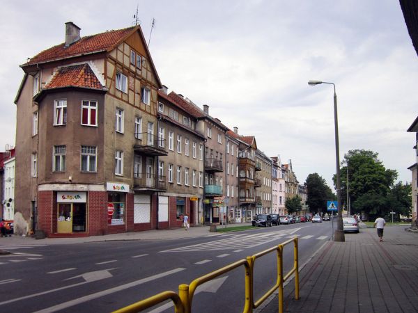 Kętrzyn-zabytkowe kamienice przy ul.Sikorskiego.2014-08-05