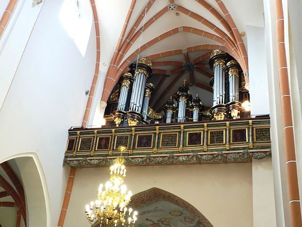 Chór i organy kościoła p.w Piotra i Pawła