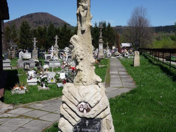 Zabytkowy nagrobek Samuela Krynickiego, Pozostały tylko groby...(łemkowie)