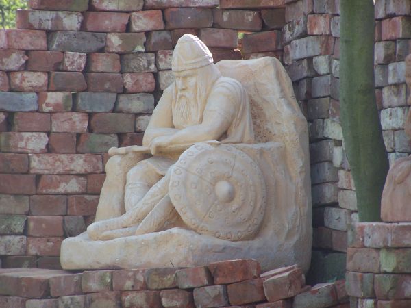 "Galeria 26"Juliana Zawady. Rzeźba-Leszek Rogaliński.