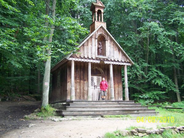 Tu zaczyna się główny szlak turystyczny przez G.Świętokrzyskie