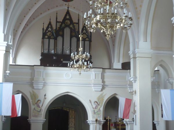 Widok w stronę chóru muzycznego.