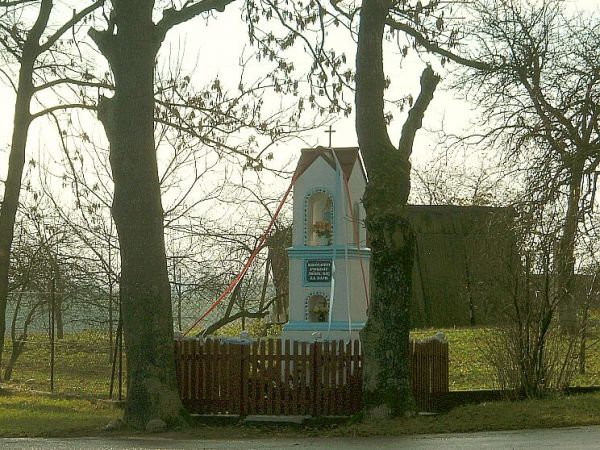 Kapliczka w Boguszewie