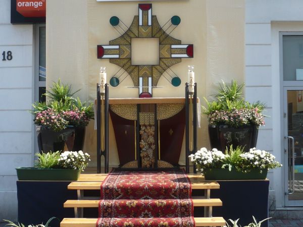 To Boże Ciało 2018r i II ołtarz  parafii P.w Św.Pawła Apostoła.