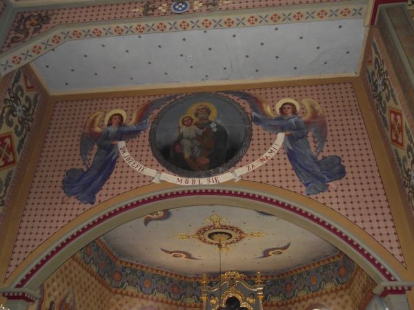 polichromia ścienna i sufitowa, bogata ornamentyka, dbałość o kunszt.