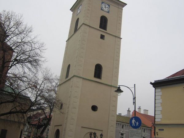 Dzwonnica przy kościele p.w.św.św.Stanisława i Wojciecha