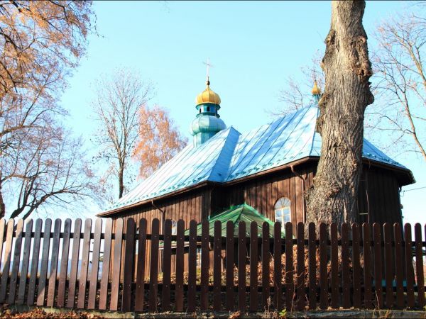 Cerkiew Opieki Matki Bożej w Kłokowicach - drewniana parafialna cerkiew prawosławna w dekanacie Przemyśl (dawniej świątynia greckokatolicka). Zbudowana na miejs