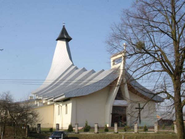 Nowy kościół w Łukawcu..